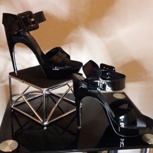 Rodger vivier patent leather heels